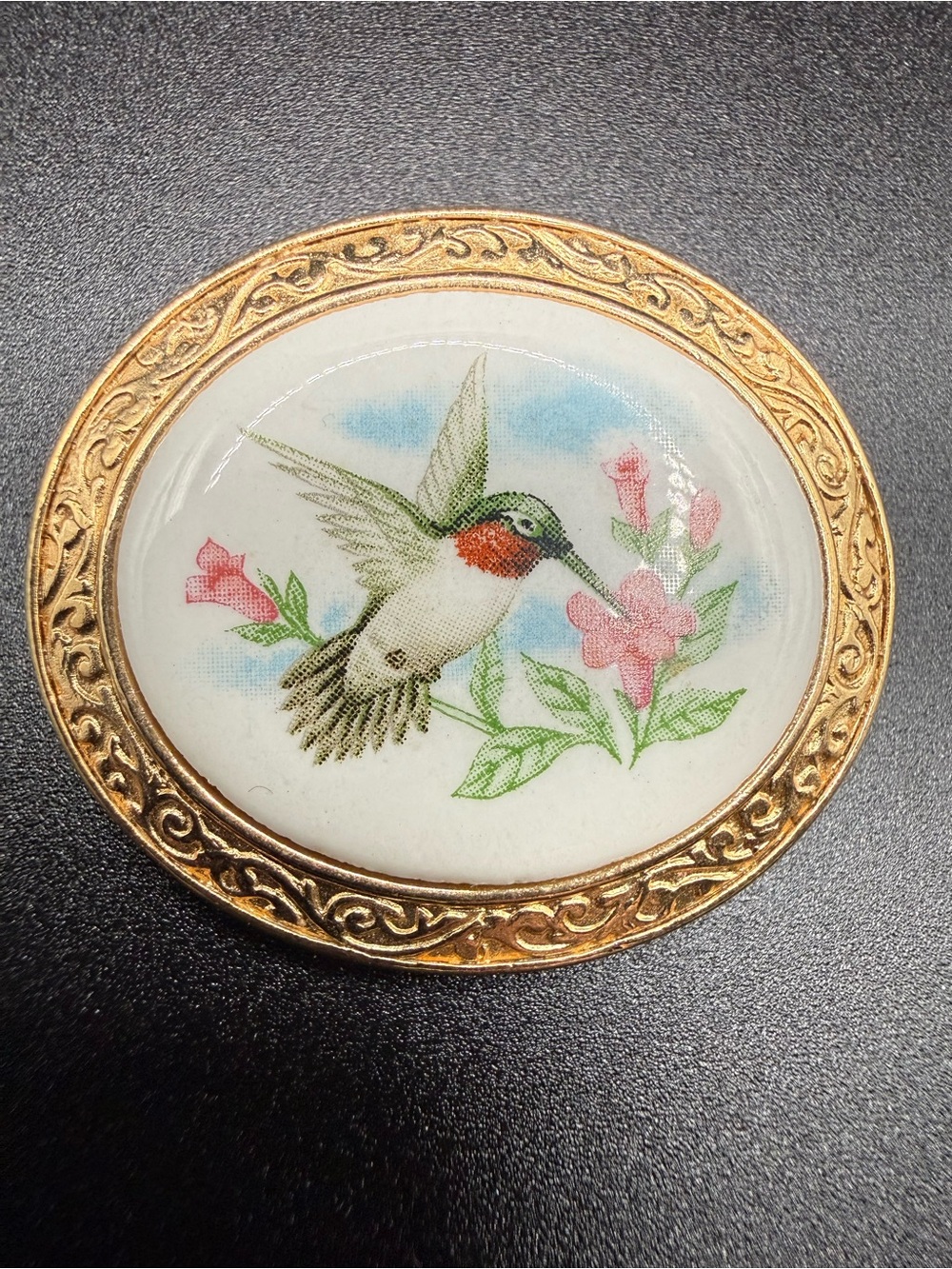 vintage 1982 Avon "Summer Song - The Hummingbird" porcelain brooch and pendant